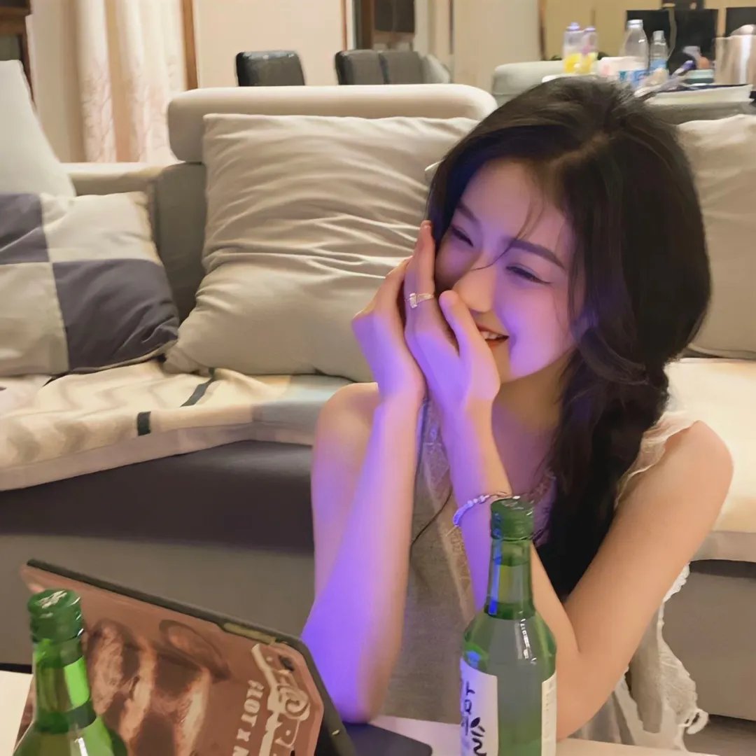 战火中的花蕾